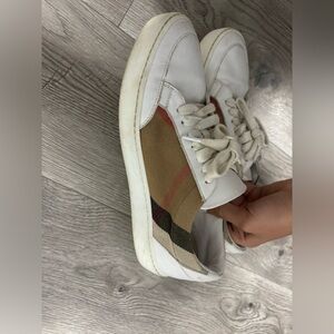 Burberry shoes